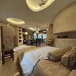 Villa Avocado